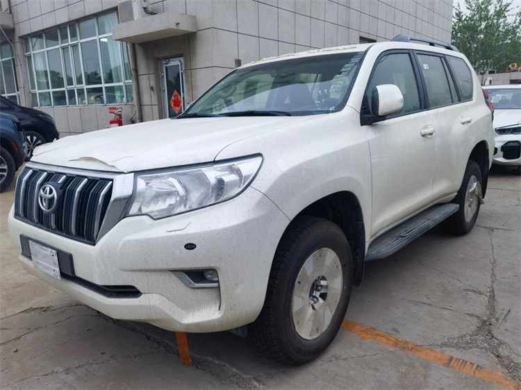 霸道2800 车型SUV 品牌 丰田.jpg